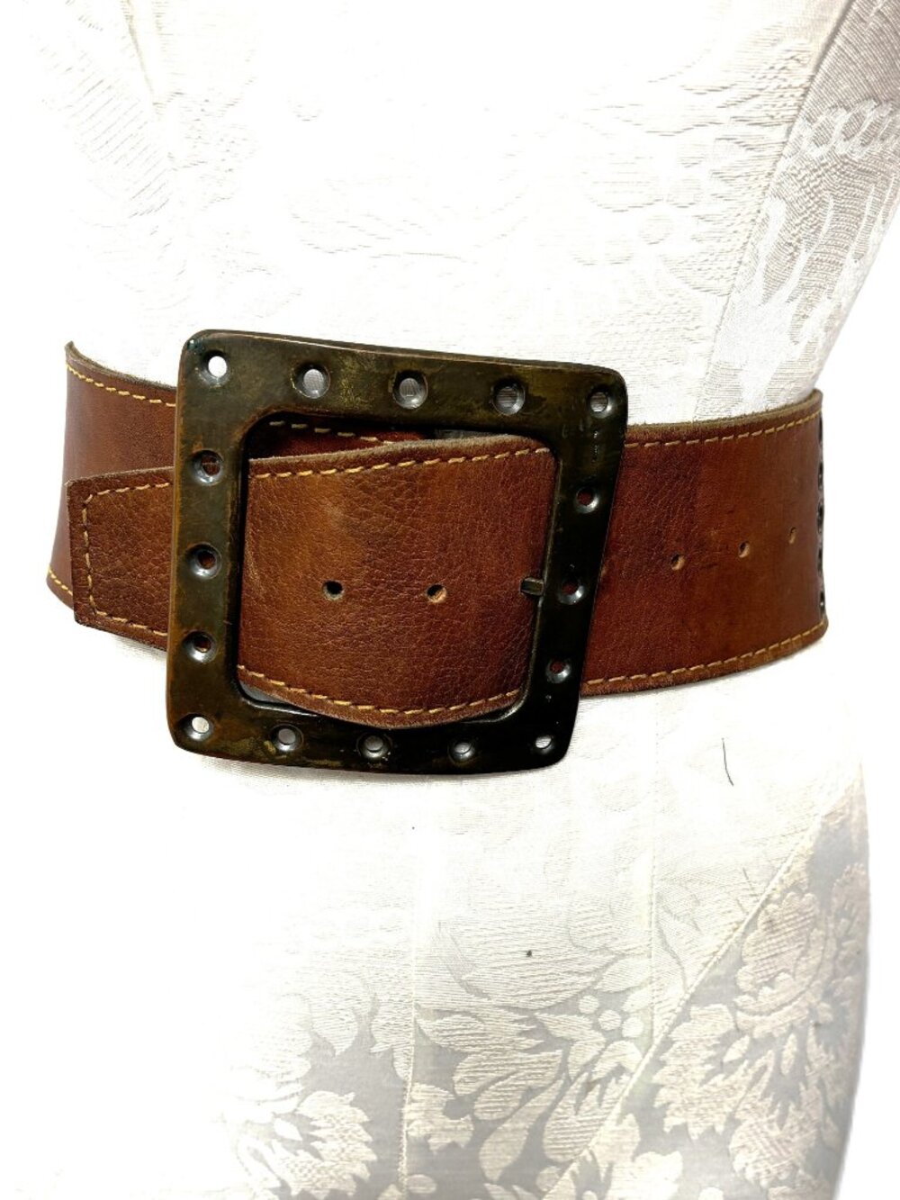 VTG Vera 3” Wide Leather Belt w/ Brass 4” Sq Buckle  24 - 30"